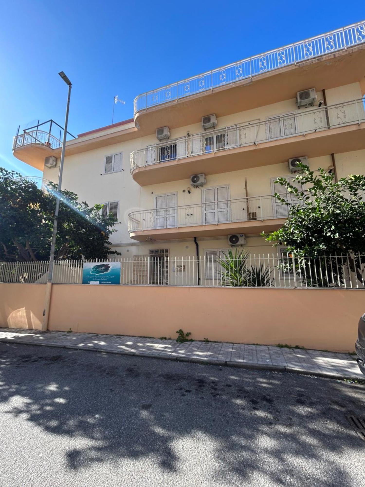 B&B Confort Reggio di Calabria Eksteriør bilde